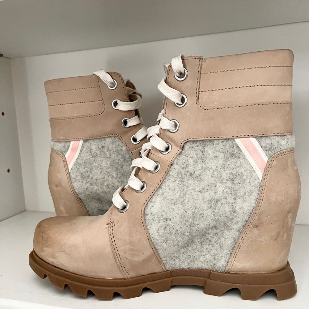 SOREL Women's Joan of Arctic Wedge II Lexie Boot Waterproof Leather Wedge 9.5 - Picture 3 of 7
